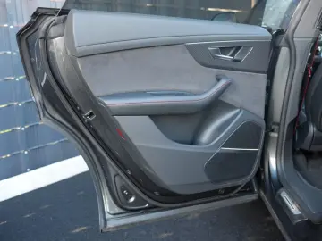 AUDI RS Q8 4.0 TFSI quattro CARBON EXCLUSIVE NIGHTVIS