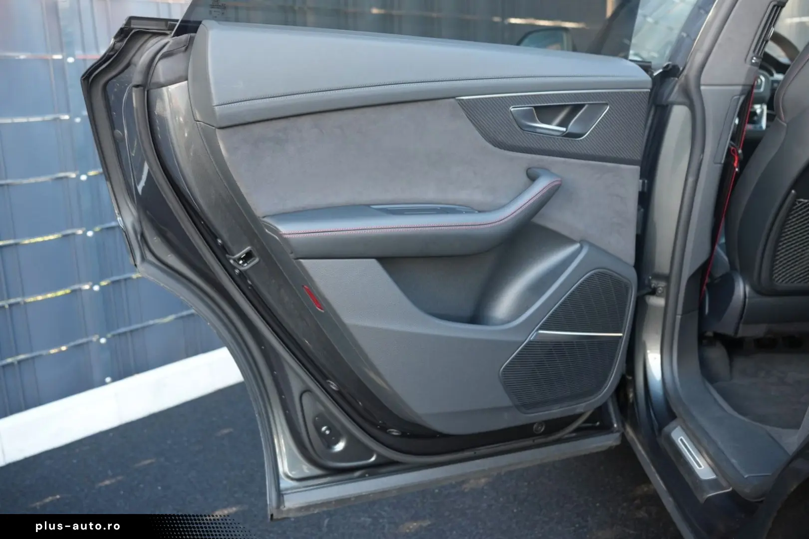 AUDI RS Q8 4.0 TFSI quattro CARBON EXCLUSIVE NIGHTVIS