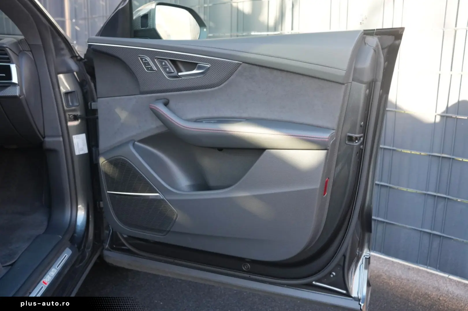 AUDI RS Q8 4.0 TFSI quattro CARBON EXCLUSIVE NIGHTVIS