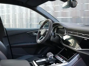 AUDI RS Q8 4.0 TFSI quattro CARBON EXCLUSIVE NIGHTVIS