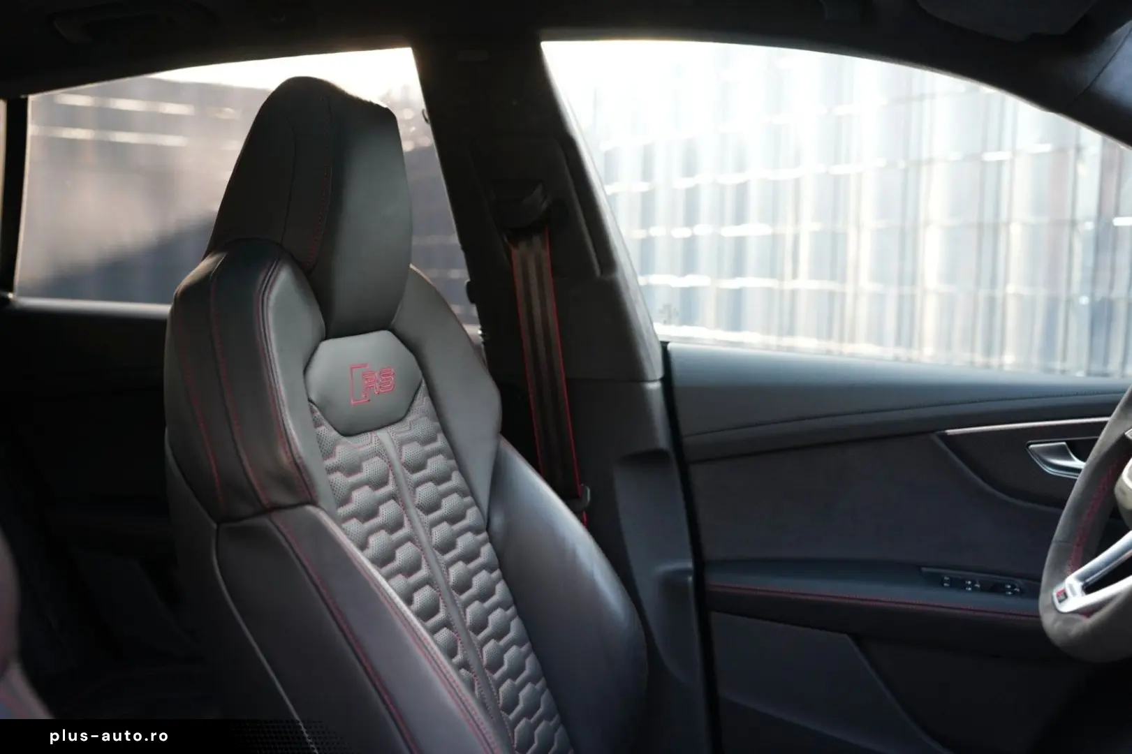 AUDI RS Q8 4.0 TFSI quattro CARBON EXCLUSIVE NIGHTVIS