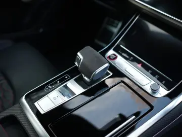 AUDI RS Q8 4.0 TFSI quattro CARBON EXCLUSIVE NIGHTVIS