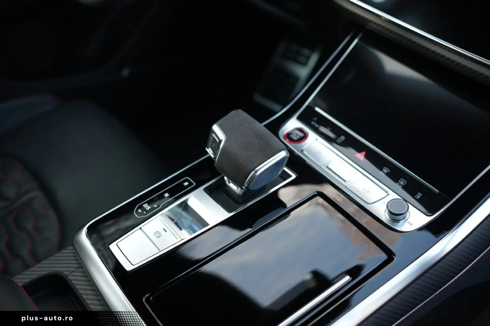 AUDI RS Q8 4.0 TFSI quattro CARBON EXCLUSIVE NIGHTVIS