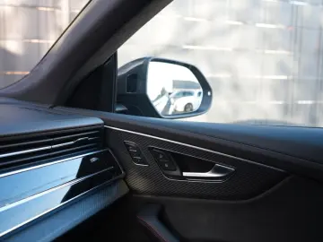 AUDI RS Q8 4.0 TFSI quattro CARBON EXCLUSIVE NIGHTVIS