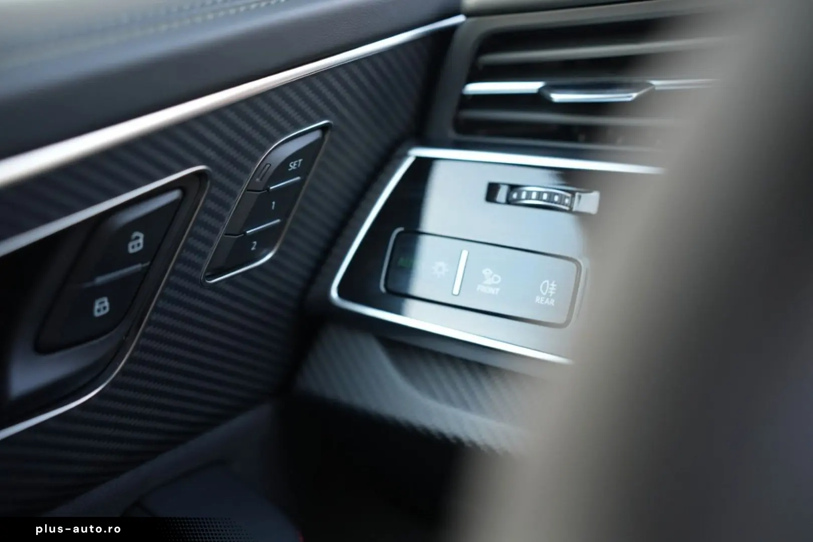 AUDI RS Q8 4.0 TFSI quattro CARBON EXCLUSIVE NIGHTVIS