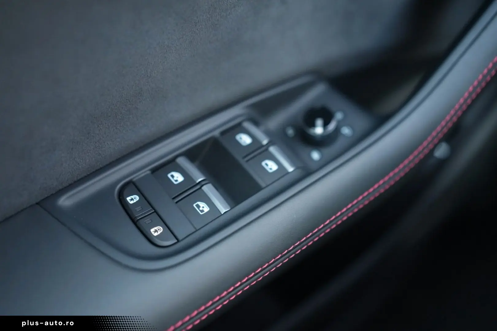 AUDI RS Q8 4.0 TFSI quattro CARBON EXCLUSIVE NIGHTVIS