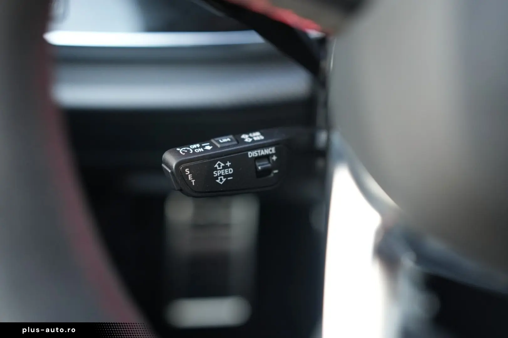 AUDI RS Q8 4.0 TFSI quattro CARBON EXCLUSIVE NIGHTVIS