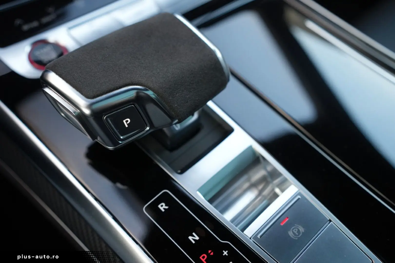 AUDI RS Q8 4.0 TFSI quattro CARBON EXCLUSIVE NIGHTVIS