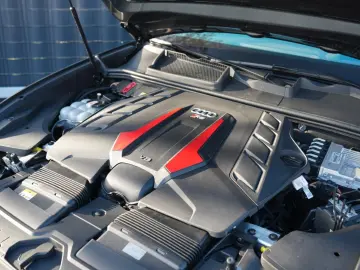 AUDI RS Q8 4.0 TFSI quattro CARBON EXCLUSIVE NIGHTVIS