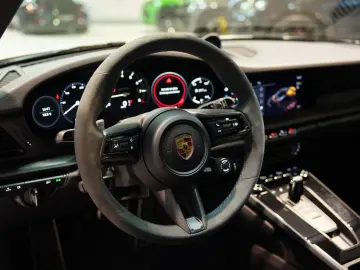 PORSCHE 911 (992) Carrera GTS  918 Sitze Carbondach  1.H