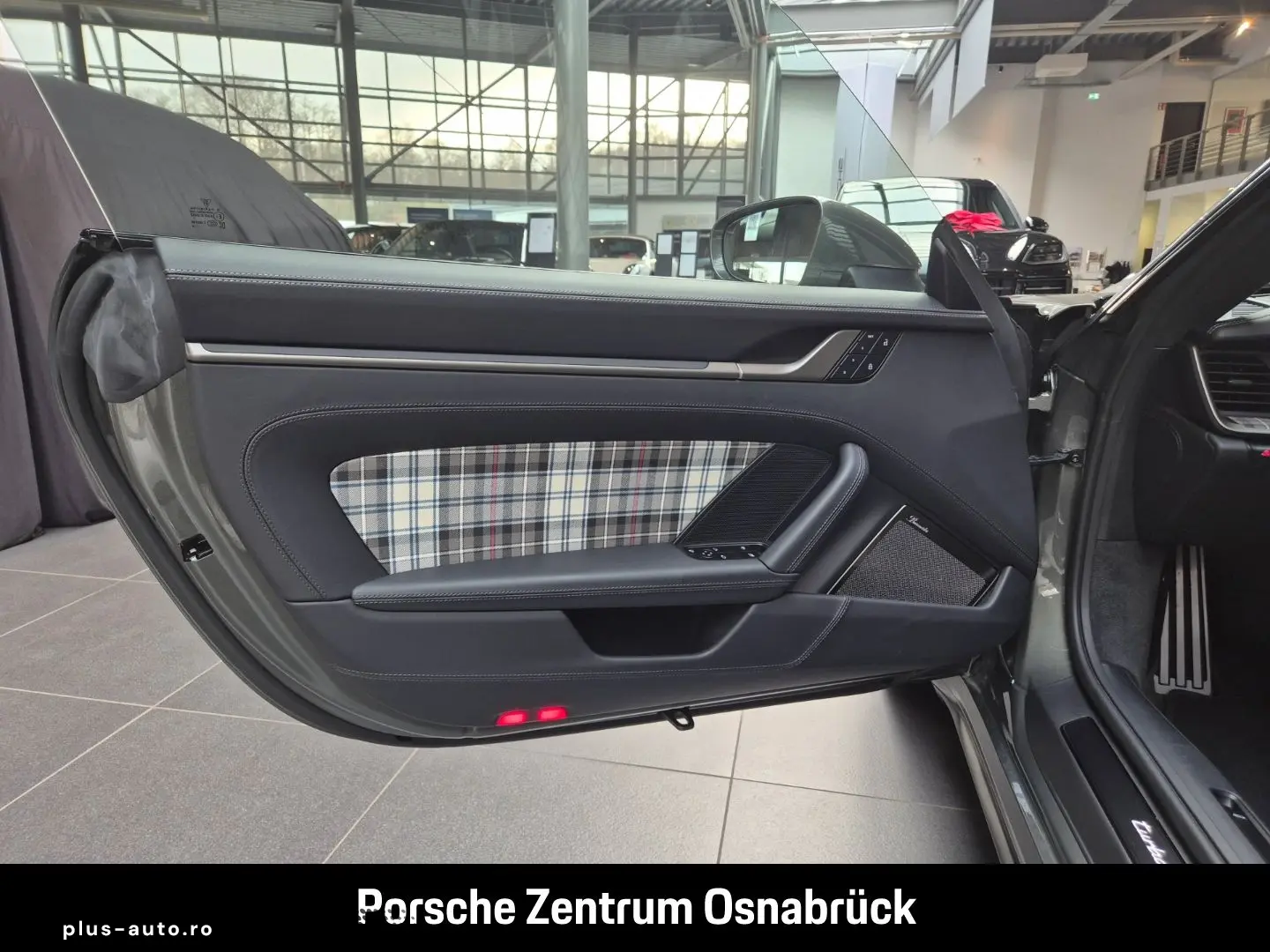 PORSCHE 992 (911) Turbo 50 Jahre Glasdach Burmester Inno