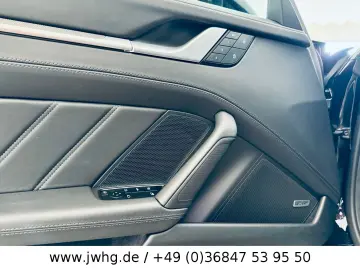 PORSCHE 911 Turbo Cabrio 1. HAND UNFALLFREI BOSE PASM