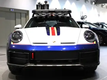 PORSCHE 911 992 Dakar