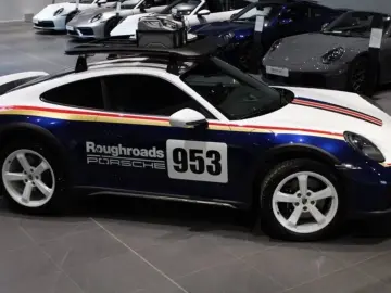 PORSCHE 911 992 Dakar