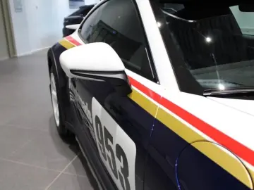 PORSCHE 911 992 Dakar