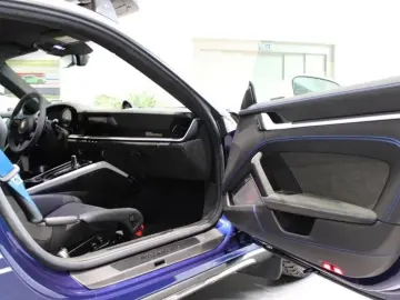 PORSCHE 911 992 Dakar