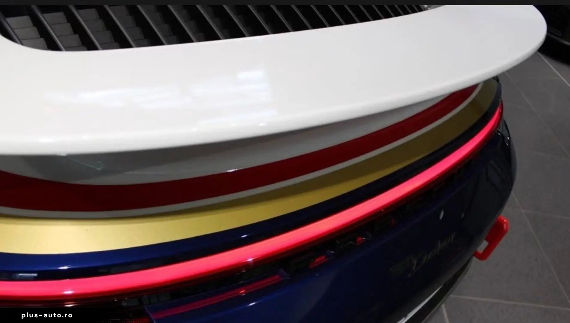 PORSCHE 911 992 Dakar