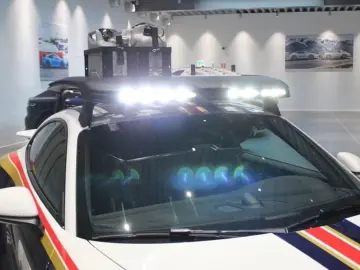 PORSCHE 911 992 Dakar