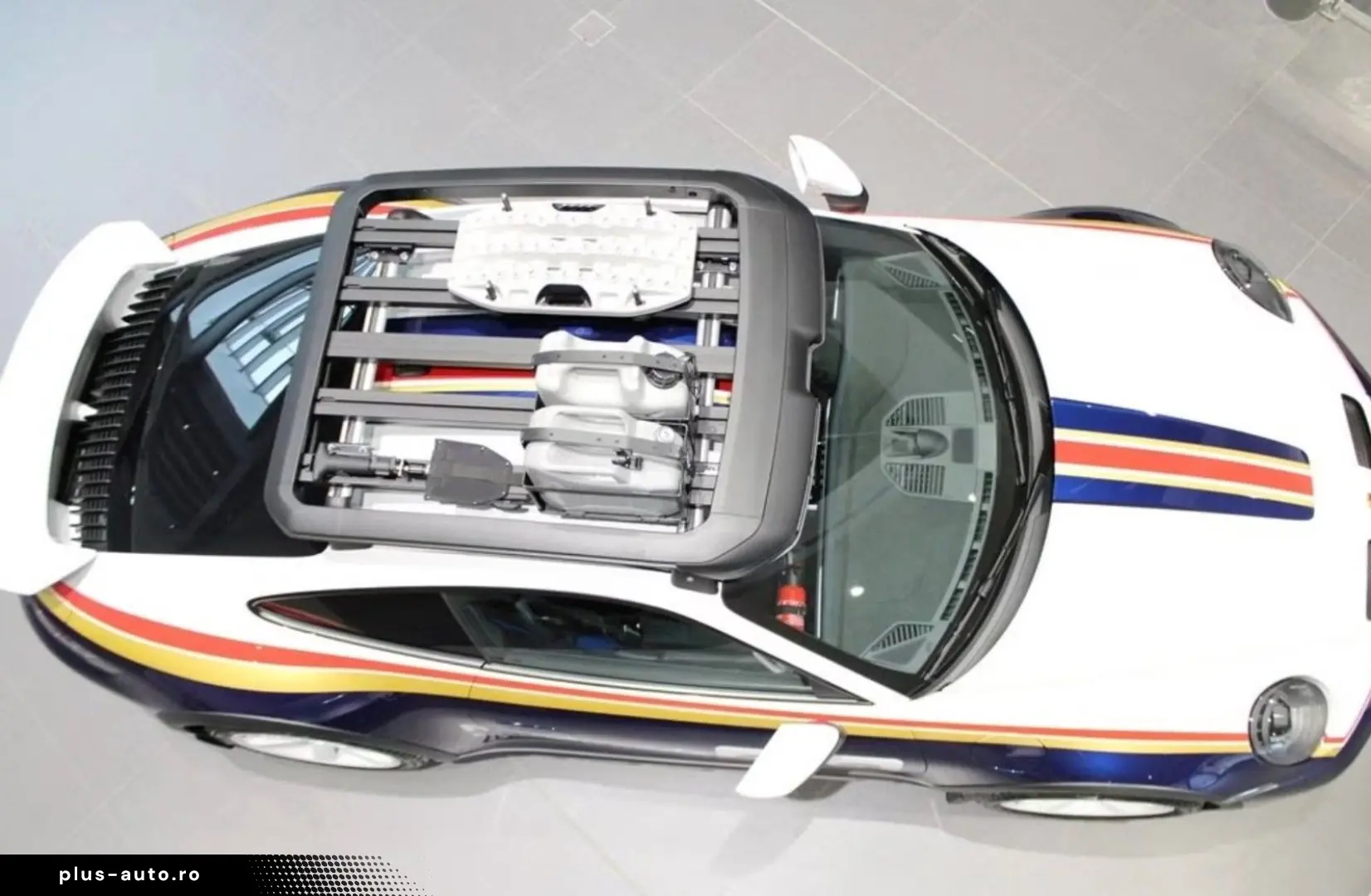 PORSCHE 911 992 Dakar