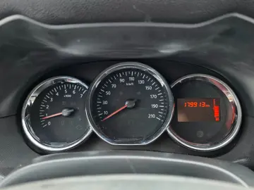 DACIA DUSTER 2016 4X4