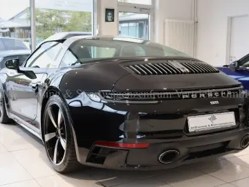 PORSCHE 992 911 Targa 4S Heritage Pepita SportDesign 1HD