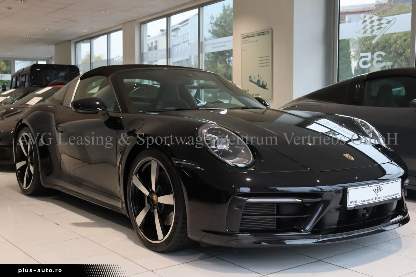 PORSCHE 992 911 Targa 4S Heritage Pepita SportDesign 1HD
