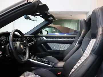 PORSCHE 992 911 Targa 4S Heritage Pepita SportDesign 1HD