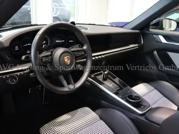 PORSCHE 992 911 Targa 4S Heritage Pepita SportDesign 1HD