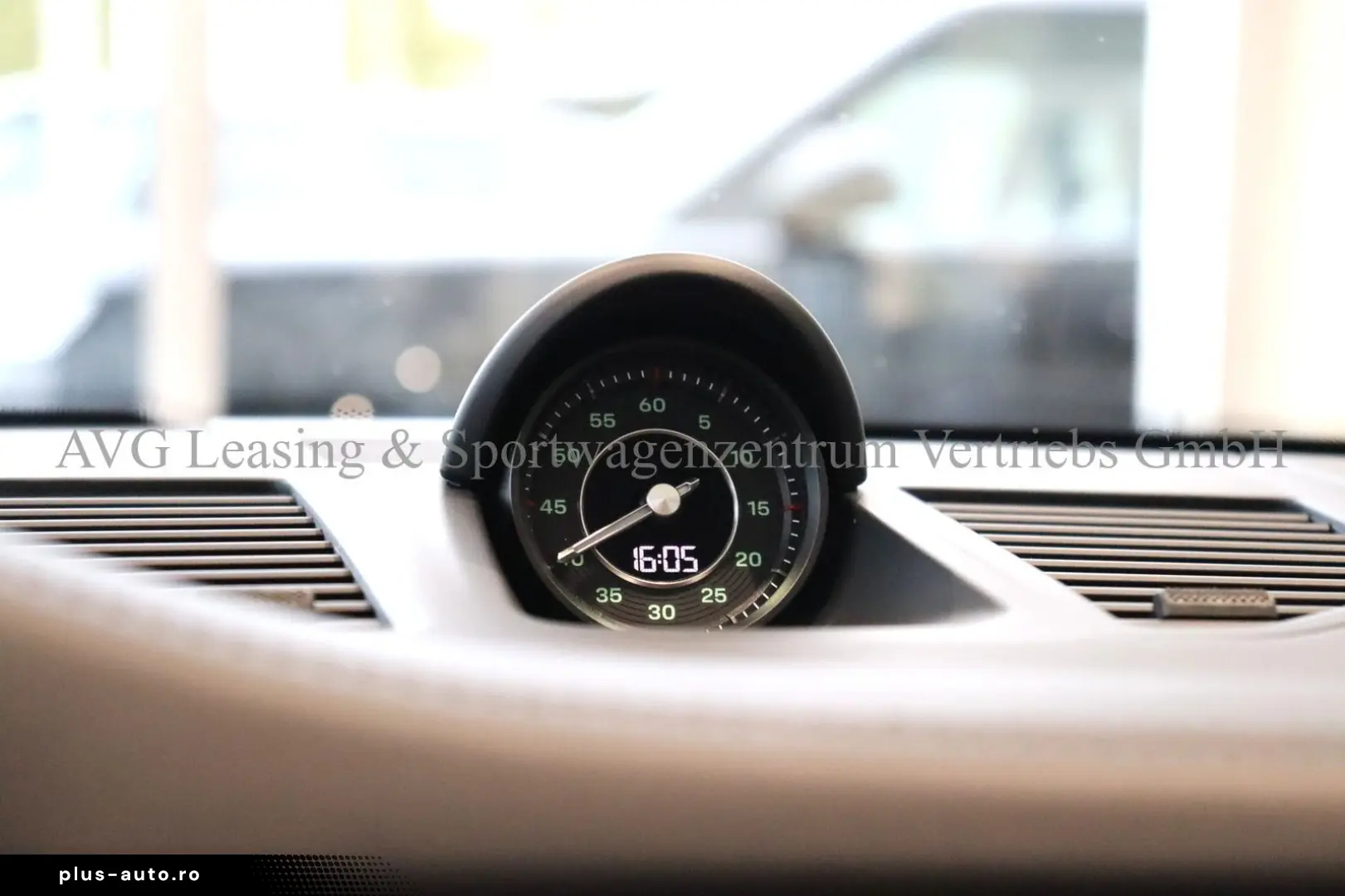 PORSCHE 992 911 Targa 4S Heritage Pepita SportDesign 1HD