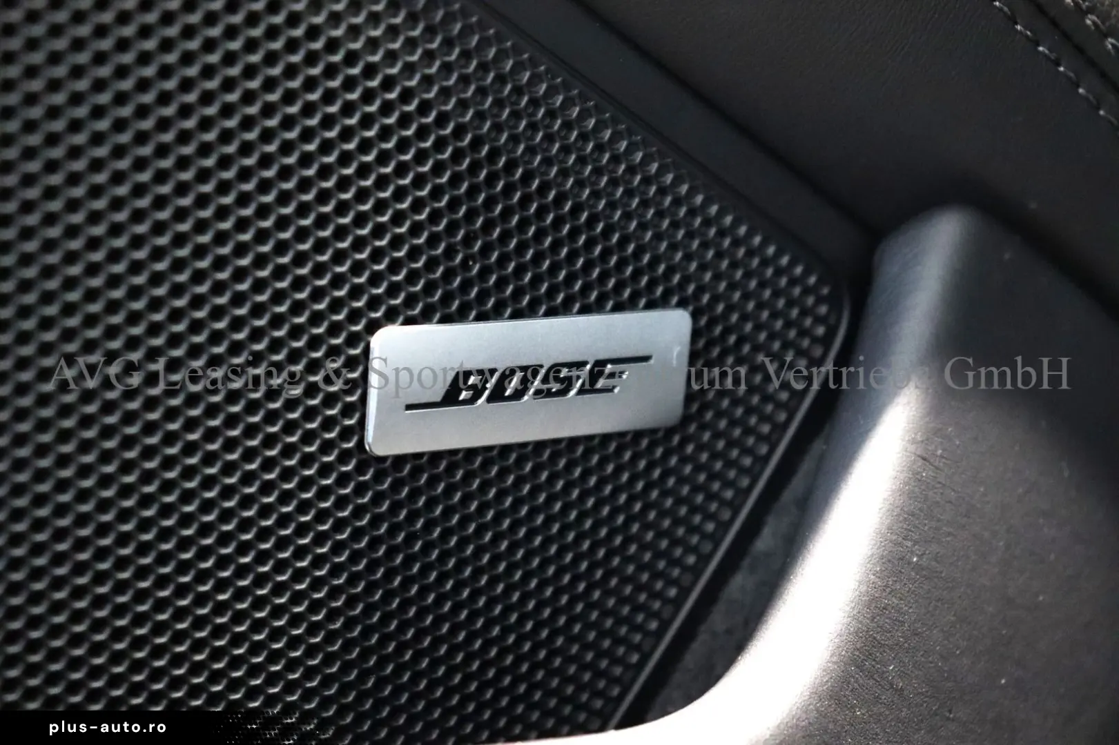 PORSCHE 992 911 Targa 4S Heritage Pepita SportDesign 1HD