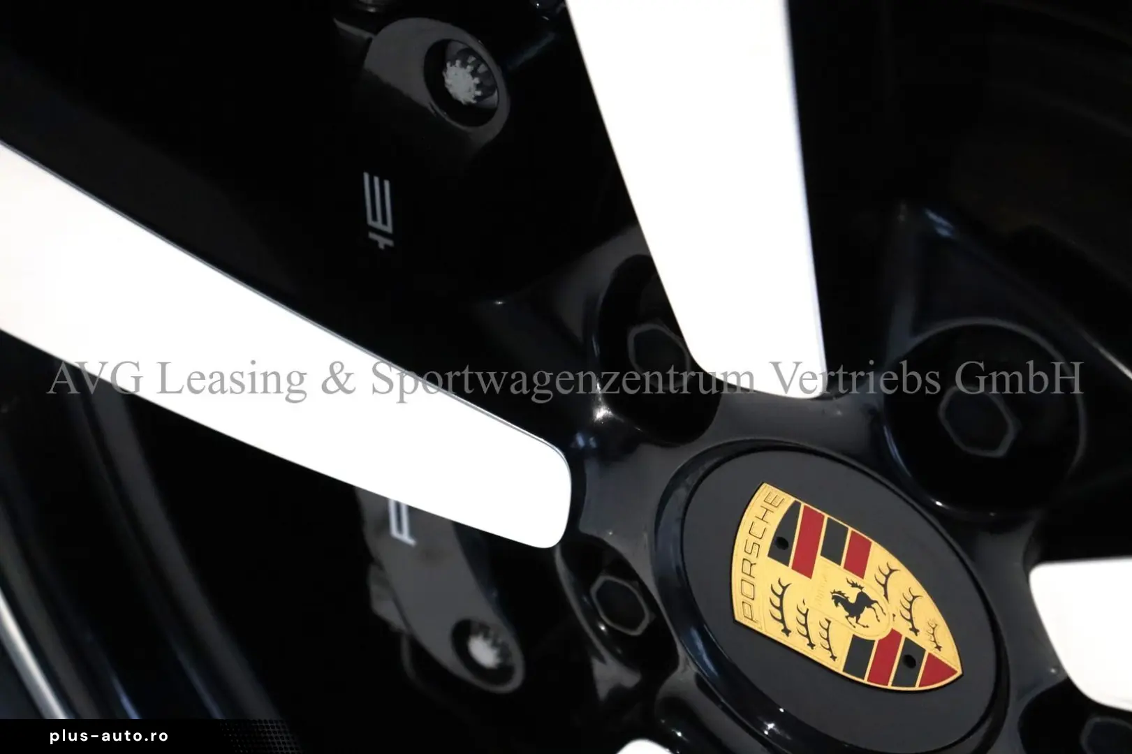 PORSCHE 992 911 Targa 4S Heritage Pepita SportDesign 1HD