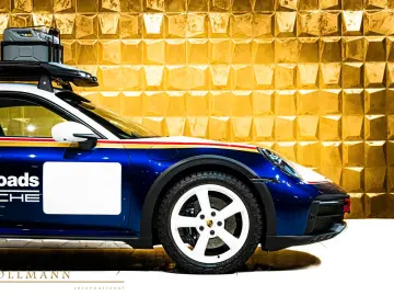 PORSCHE 911 DAKAR   RALLYE DESIGN PACKAGE   ROOF RACK