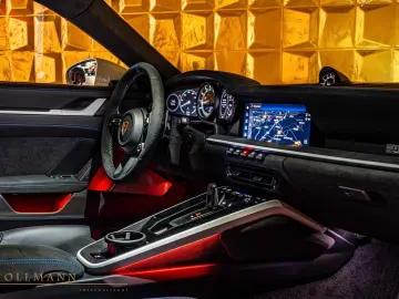 PORSCHE 911 DAKAR   RALLYE DESIGN PACKAGE   ROOF RACK