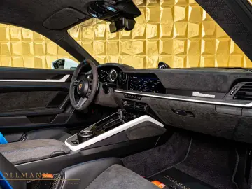 PORSCHE 911 DAKAR   RALLYE DESIGN PACKAGE   ROOF RACK