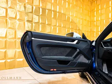 PORSCHE 911 DAKAR   RALLYE DESIGN PACKAGE   ROOF RACK