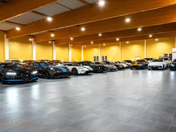 PORSCHE 911 DAKAR   RALLYE DESIGN PACKAGE   ROOF RACK