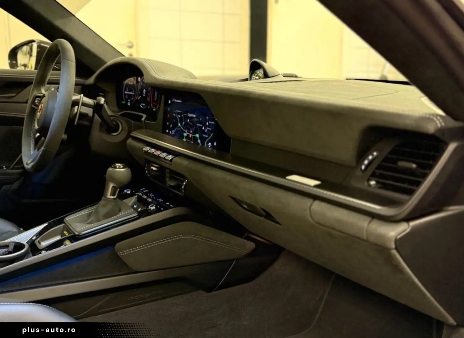 PORSCHE 992 GT3 CARBON WEISSACH