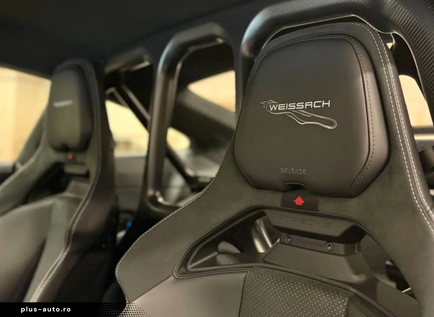 PORSCHE 992 GT3 CARBON WEISSACH