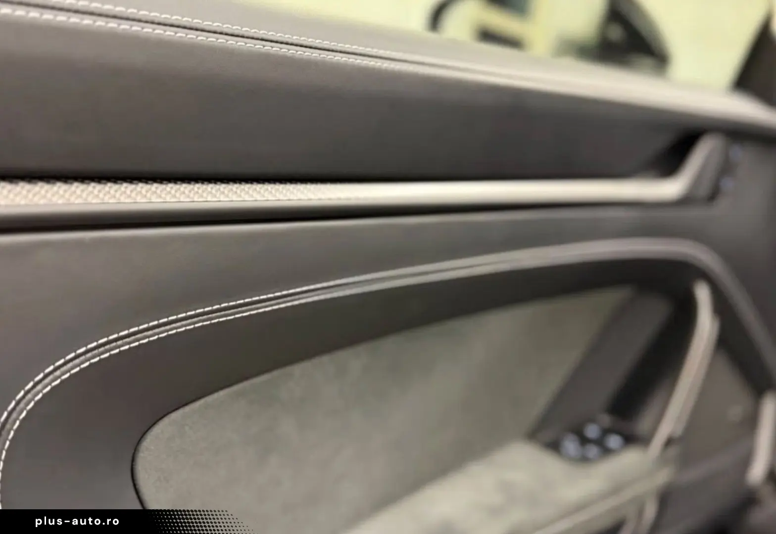 PORSCHE 992 GT3 CARBON WEISSACH