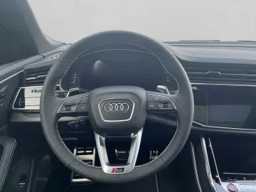 AUDI RSQ8 441 KW MATRIX STANDH AHK PANO B&O