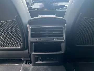 AUDI RSQ8 441 KW MATRIX STANDH AHK PANO B&O