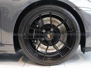 PORSCHE 992 911 Targa 4 GTS MY2025 T-Hybrid DT 9xLEDER