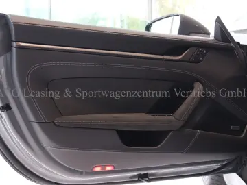 PORSCHE 992 911 Targa 4 GTS MY2025 T-Hybrid DT 9xLEDER