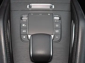 MERCEDES-BENZ GLE 400 d 4MATIC AUT LM SpurH Teilled.