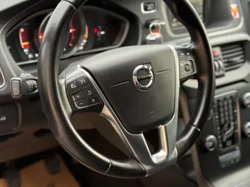 Volvo V40 D2 Linje You!