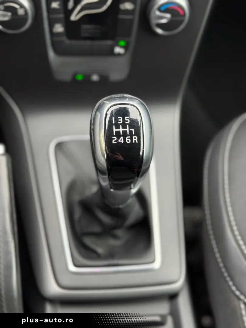 Volvo V40 D2 Linje You!