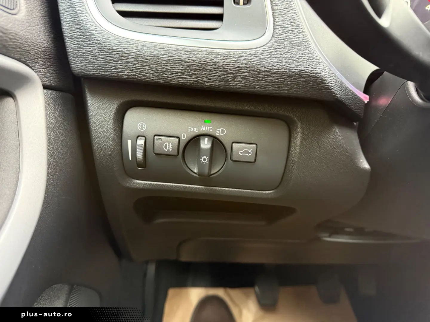 Volvo V40 D2 Linje You!