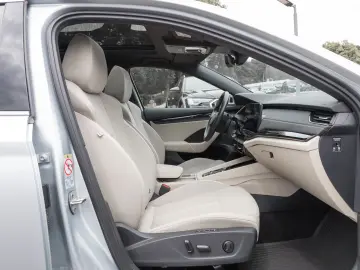 SKODA Octavia Combi 1.4 TSI iV