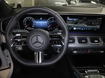 Mercedes-Benz GLE 450 d 4M AMG DIST MEMORY PANO AIRMATIC AHK