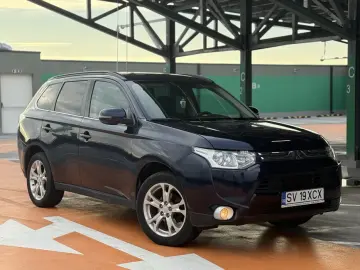 Mitsubishi Outlander 7 locuri 2015 NAVI DIESEL GARANTIE